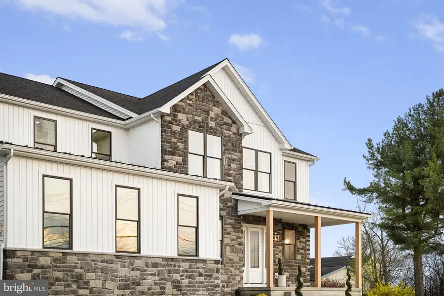 906 S Collegeville Rd, Phoenixville, PA 19460 - #3