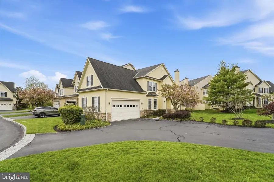 590 Farmdale Cir, Blue Bell, PA 19422 - #2