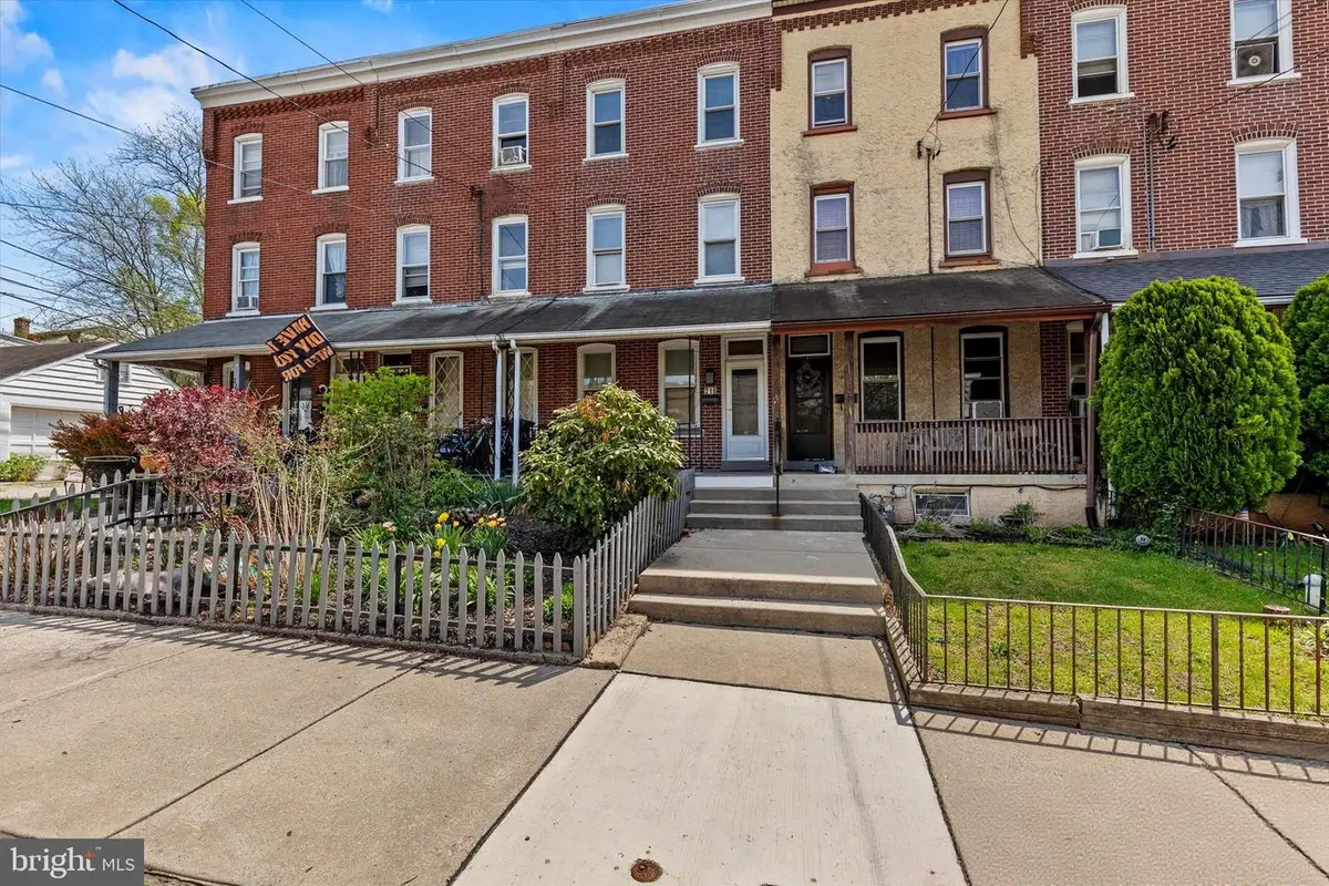 218 Forrest Ave, Norristown, PA 19401 - #1