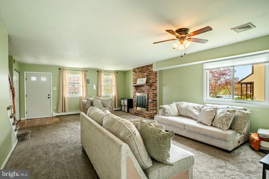 758 Sandra Ln, Norristown, PA 19403 - #3