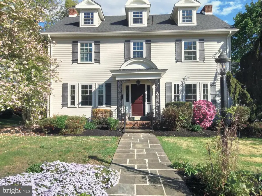 318 Rosedale Dr, Pottstown, PA 19464 - #2