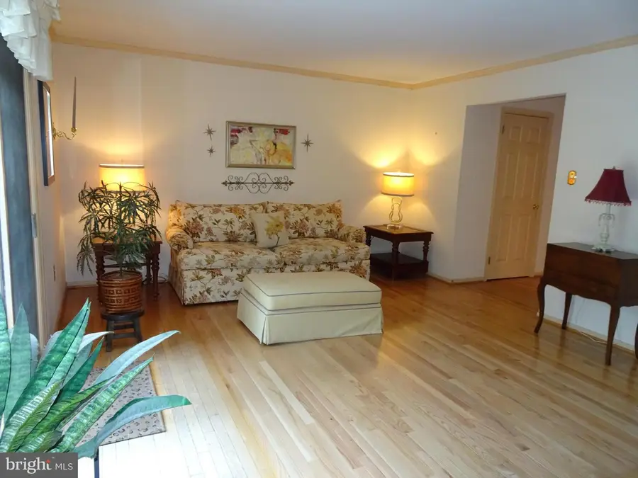1102 Seminole Gardens, Ambler, PA 19002 - #3