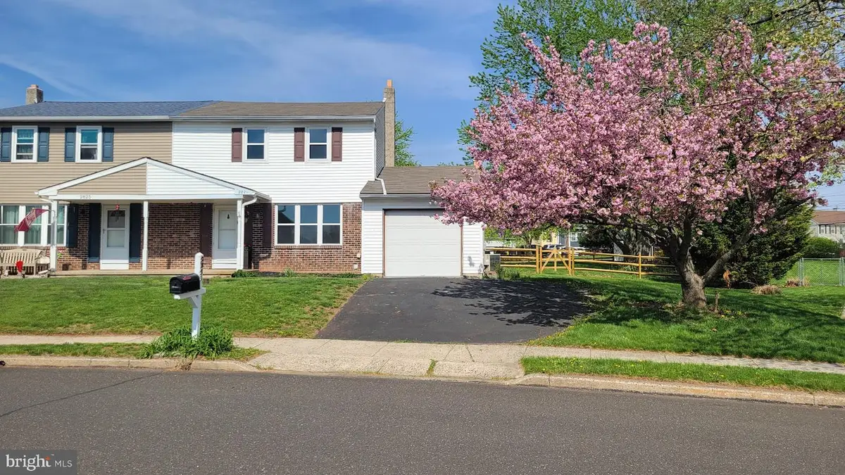 2821 N Ford Dr, Hatfield, PA 19440 - #1