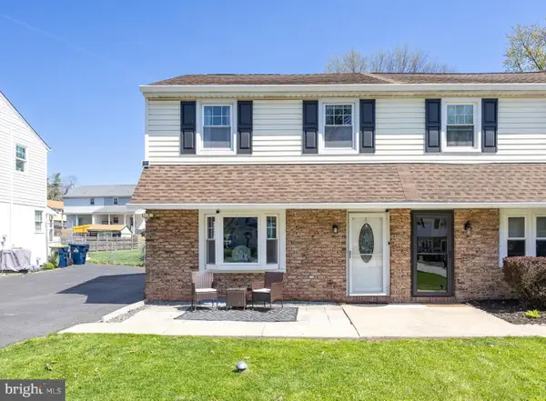 668 S 5th Ave, ROYERSFORD, PA 19468
