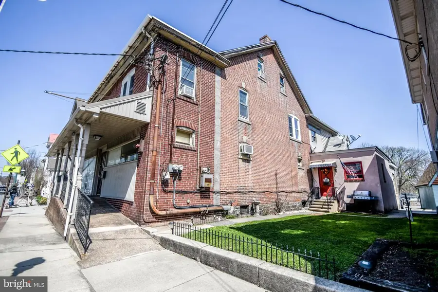 82 Main St, Pennsburg, PA 18073 - #2