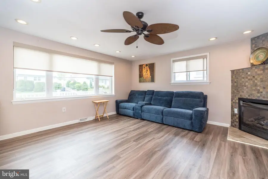 1223 Boone Ave, Abington, PA 19001 - #3