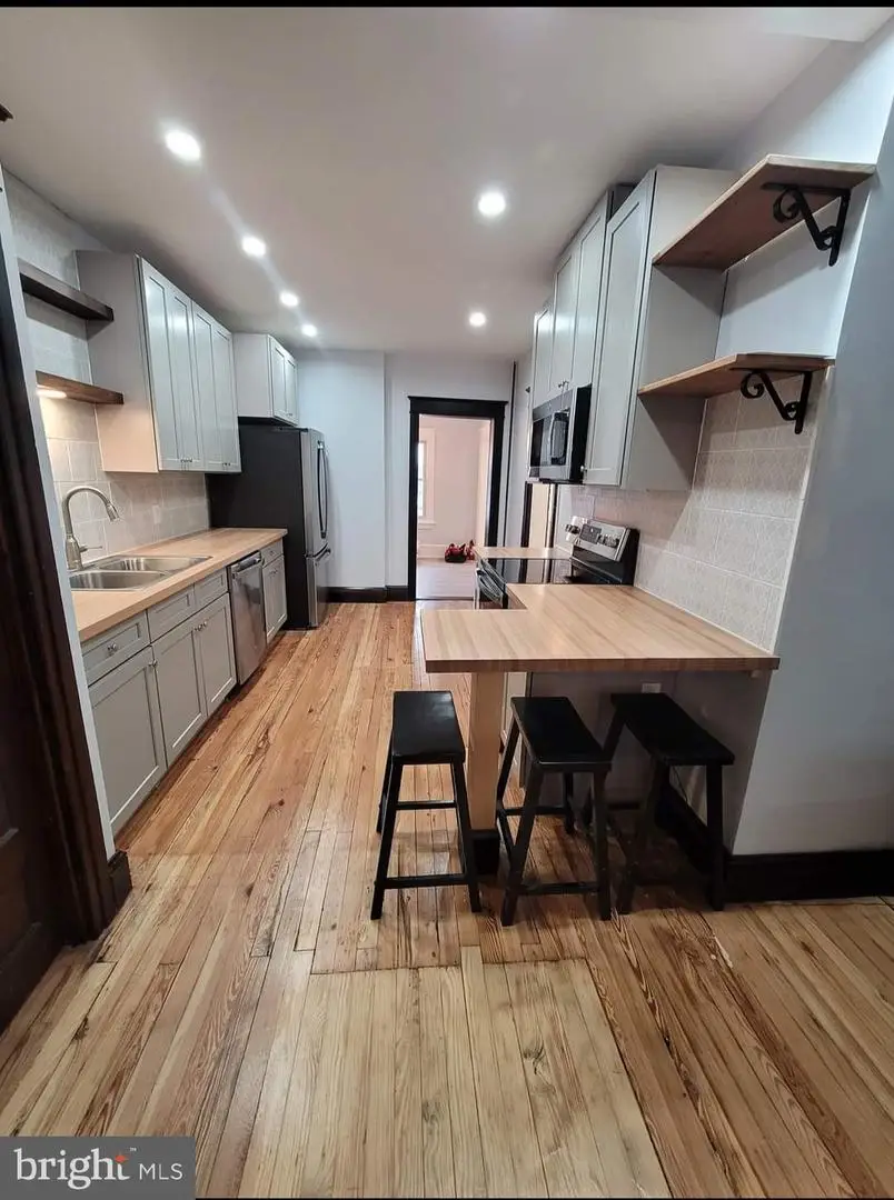 890 South St, Pottstown, PA 19464 - #2