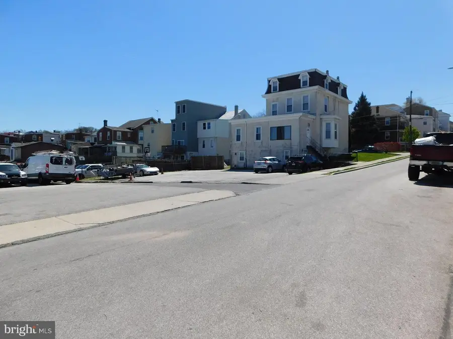 135 W 6th St, Bridgeport, PA 19405 - #2