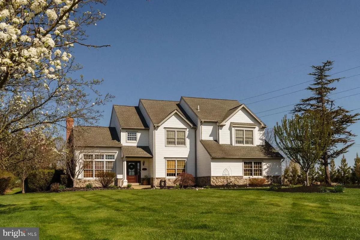 614 Glenview Dr, Horsham, PA 19044 - #1