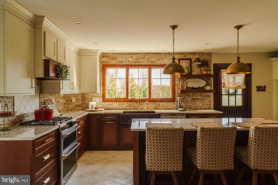 614 Glenview Dr, Horsham, PA 19044 - #3