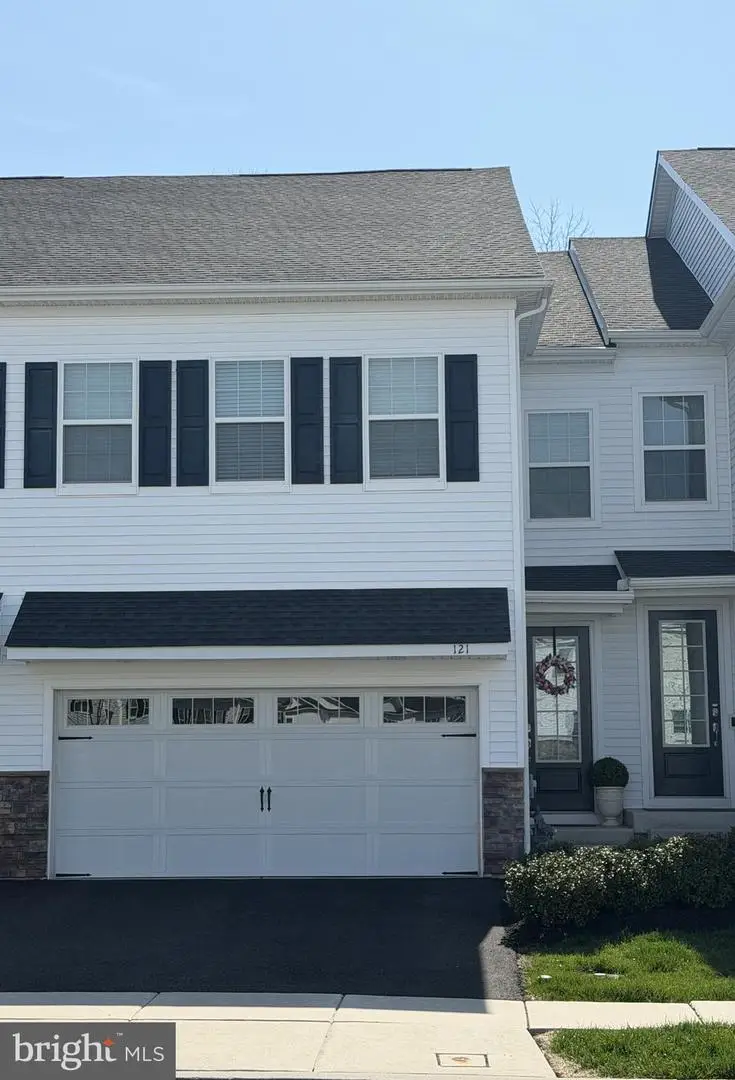 121 Knock Hill Dr, Royersford, PA 19468 - #1