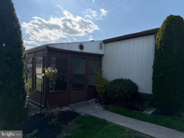 512 Willow Ln, North Wales, PA 19454 - #3