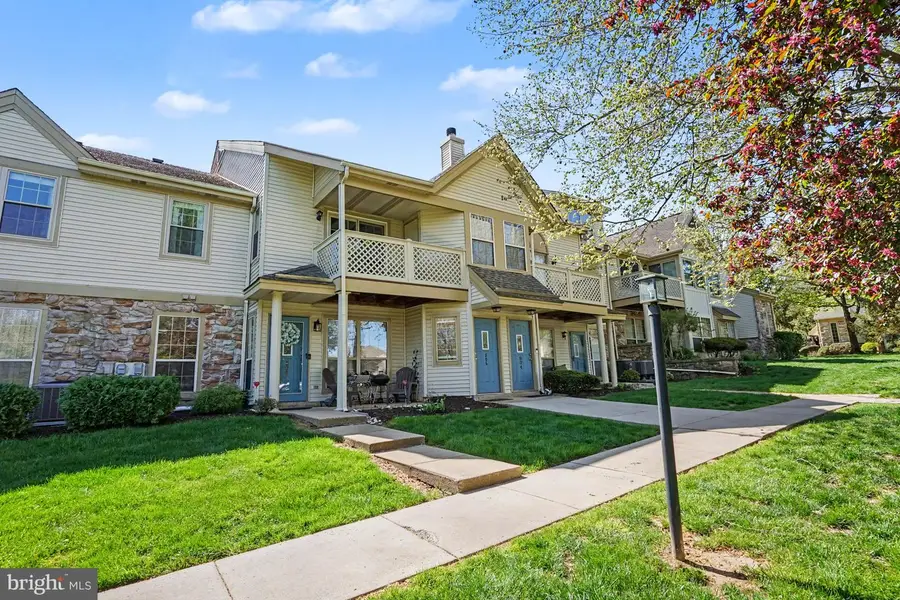 806 Foxmeadow Dr #condo 806, Royersford, PA 19468 - #3