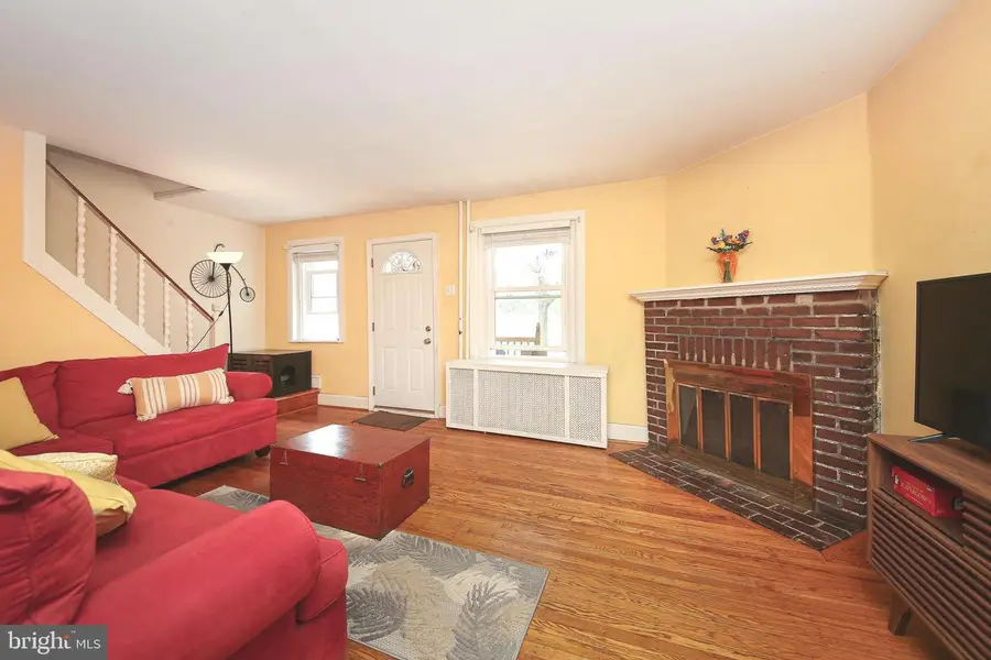 223 Parkside Ln, Glenside, PA 19038 - #3