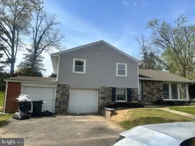 1242 June Rd, Huntingdon Valley, PA 19006 - #1