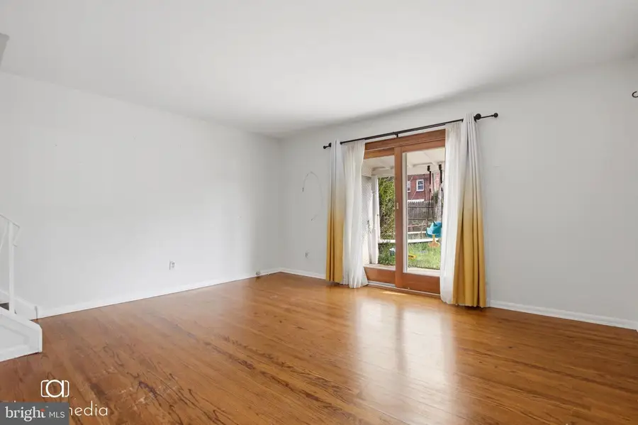 516 Norma Ln, Norristown, PA 19401 - #3