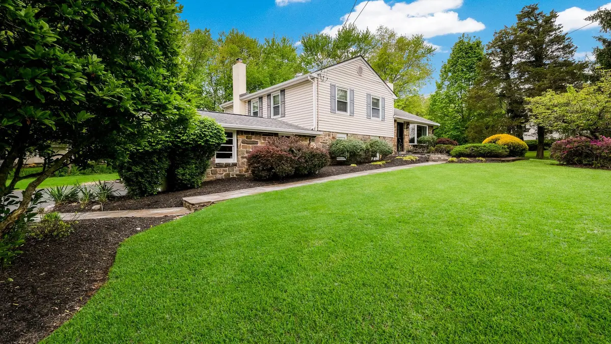 816 Warren Rd #, Ambler, PA 19002 - #1