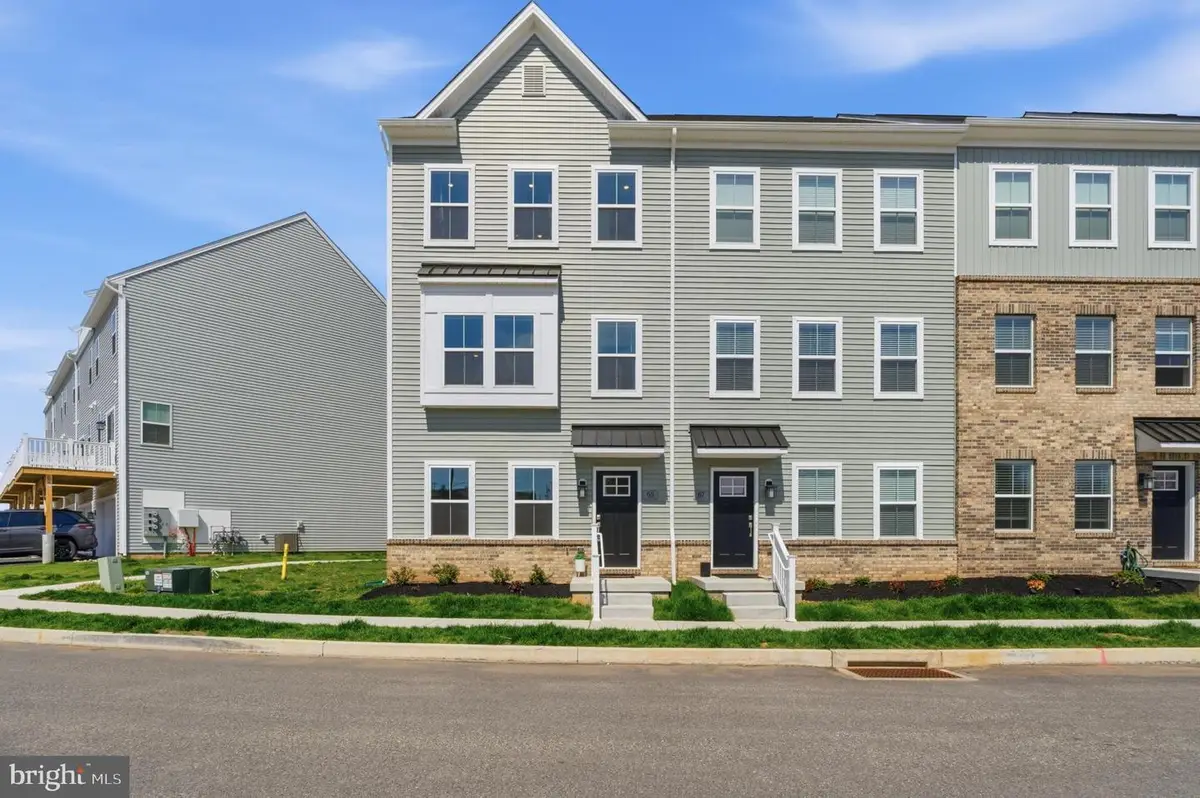 65 E Front St, Bridgeport, PA 19405 - #1