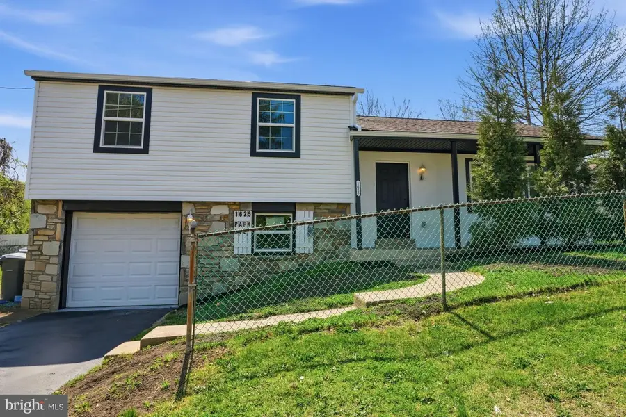 1625 Park Ave, Willow Grove, PA 19090 - #2