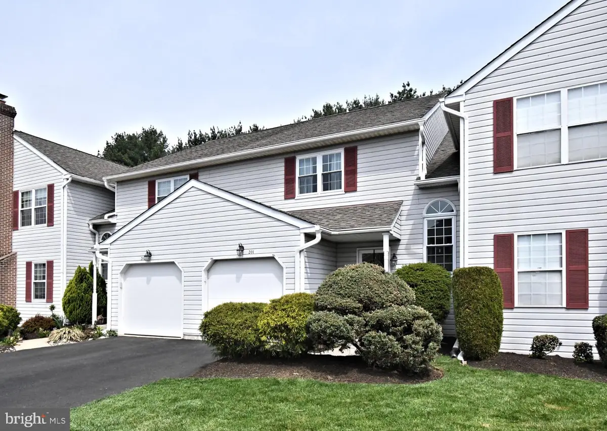 201 Essex Ct, Lansdale, PA 19446 - #1