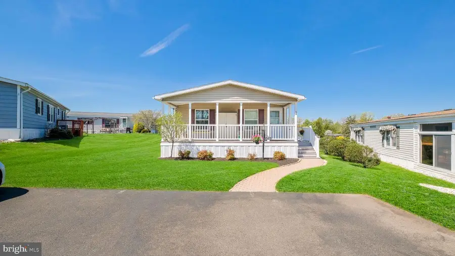 54 Neshaminy Falls Cir, North Wales, PA 19454 - #2