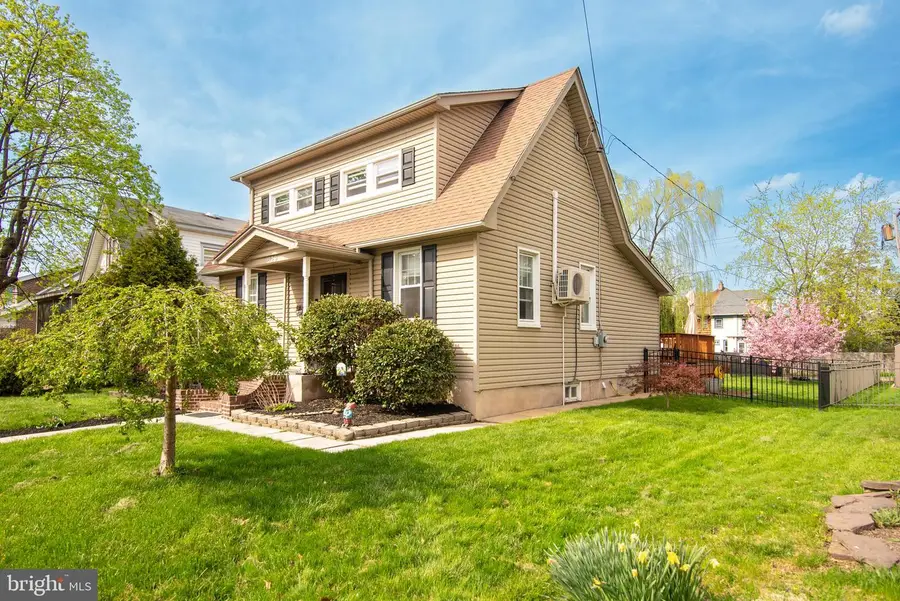 629 York Ave, Lansdale, PA 19446 - #2