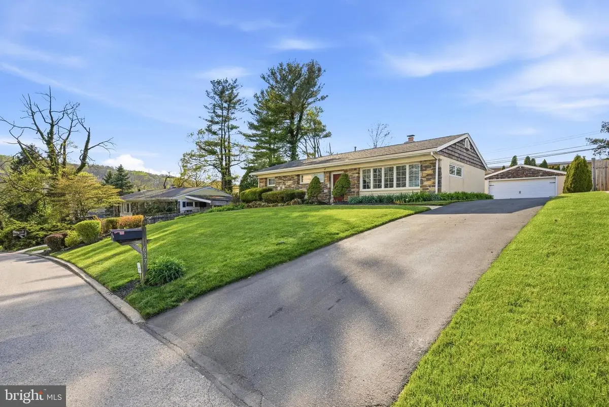 637 School Line Dr, King Of Prussia, PA 19406 - #1