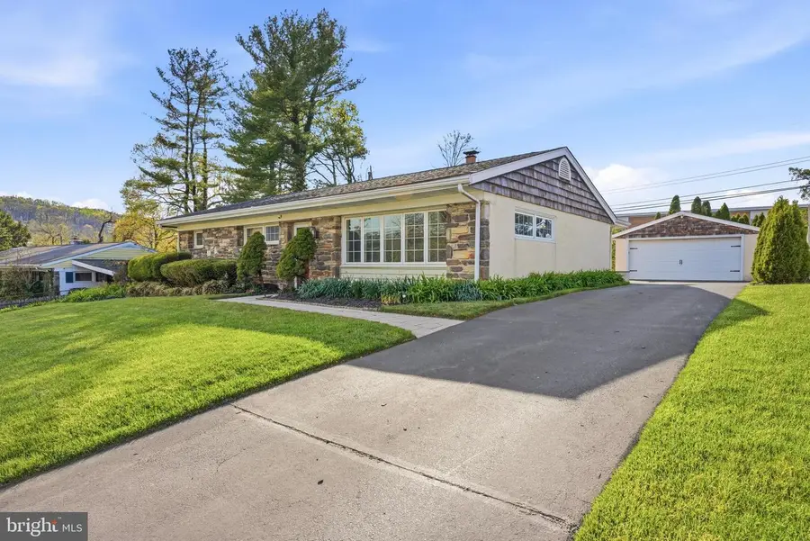 637 School Line Dr, King Of Prussia, PA 19406 - #2