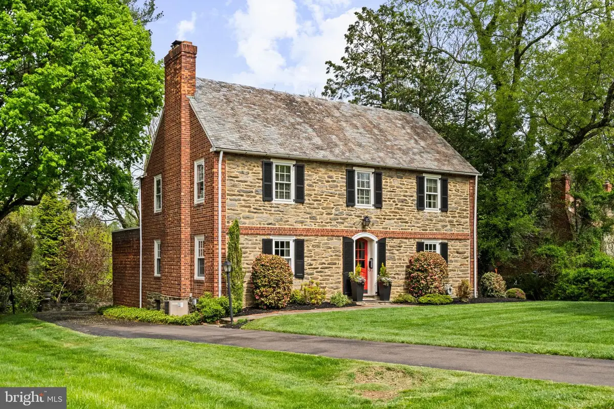 7901 Cobden Rd, Glenside, PA 19038 - #1