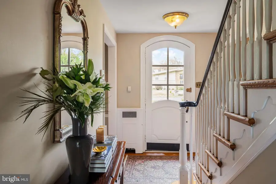 7901 Cobden Rd, Glenside, PA 19038 - #2