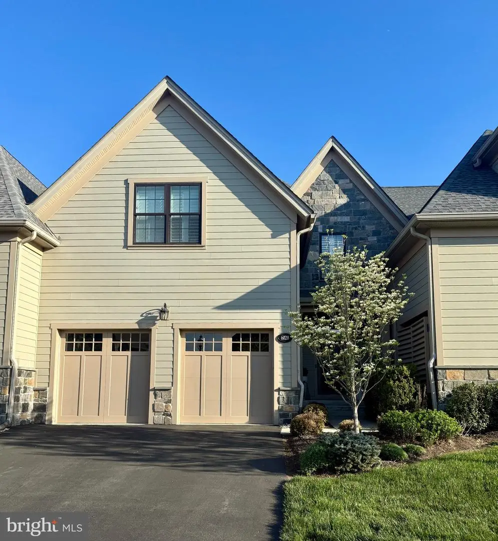 6028 Creekside Dr, Flourtown, PA 19031 - #1