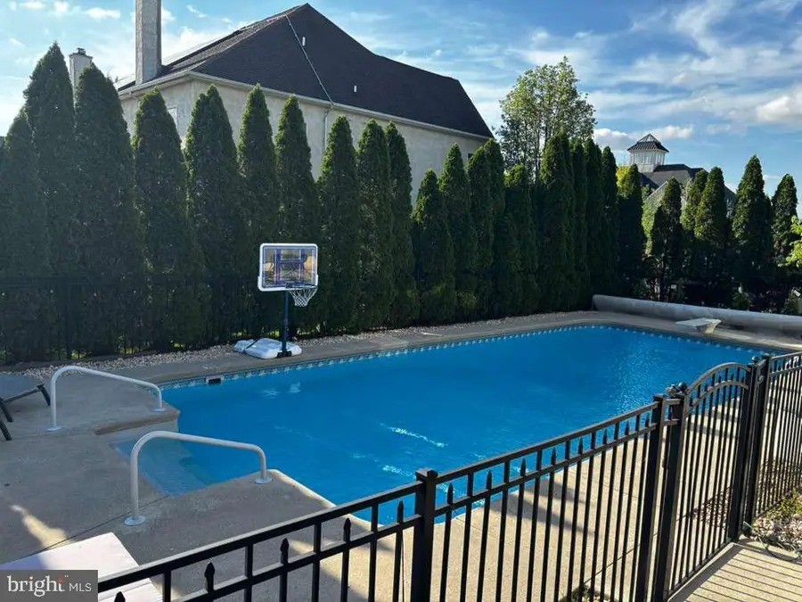 409 Ace Cir, Harleysville, PA 19438 - #3