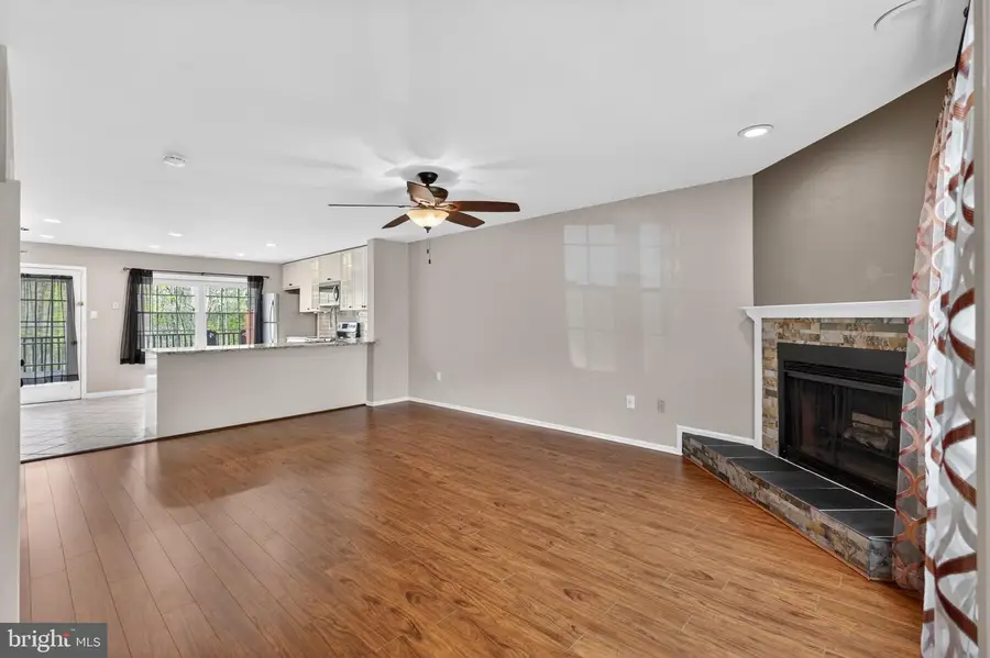 19 Applewood Ct, Horsham, PA 19044 - #2