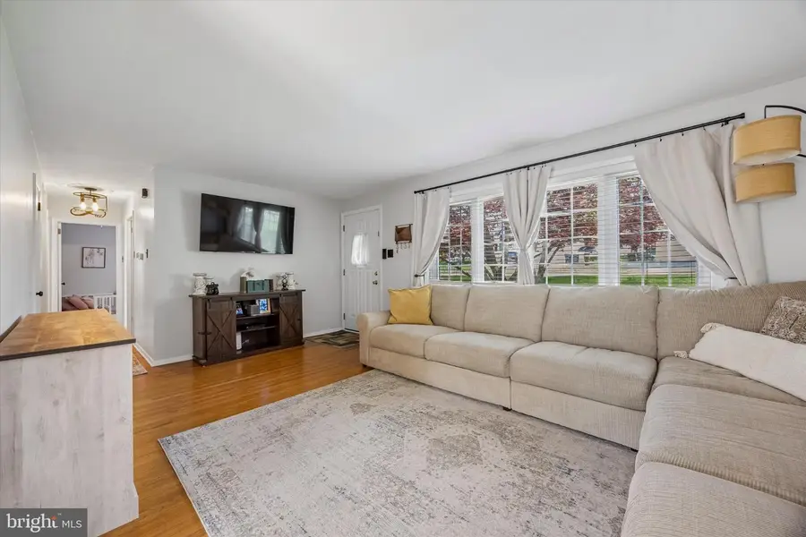 187 E Valley Forge Rd, King Of Prussia, PA 19406 - #2