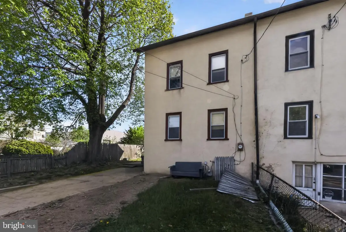 113 S Chestnut St, Ambler, PA 19002 - #1