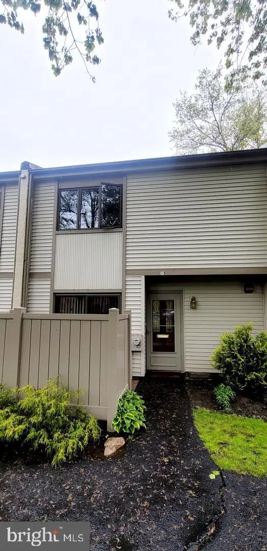 15 Twin Brooks Dr, Willow Grove, PA 19090 - #1