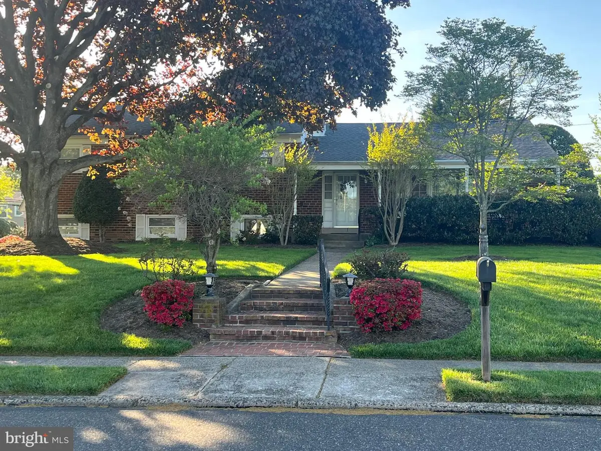 3902 Shelley Rd, Huntingdon Valley, PA 19006 - #1
