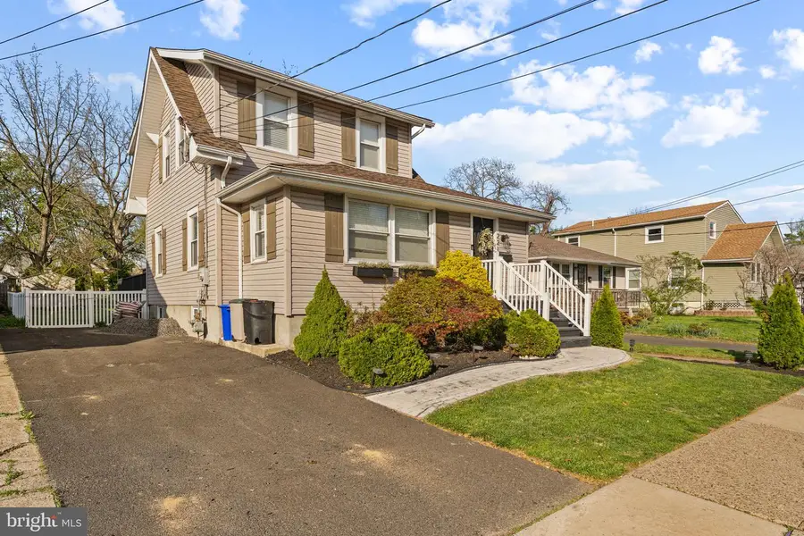 221 E Montgomery Ave, Hatboro, PA 19040 - #3