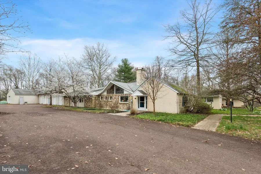 1240 Stump Rd, North Wales, PA 19454 - #3