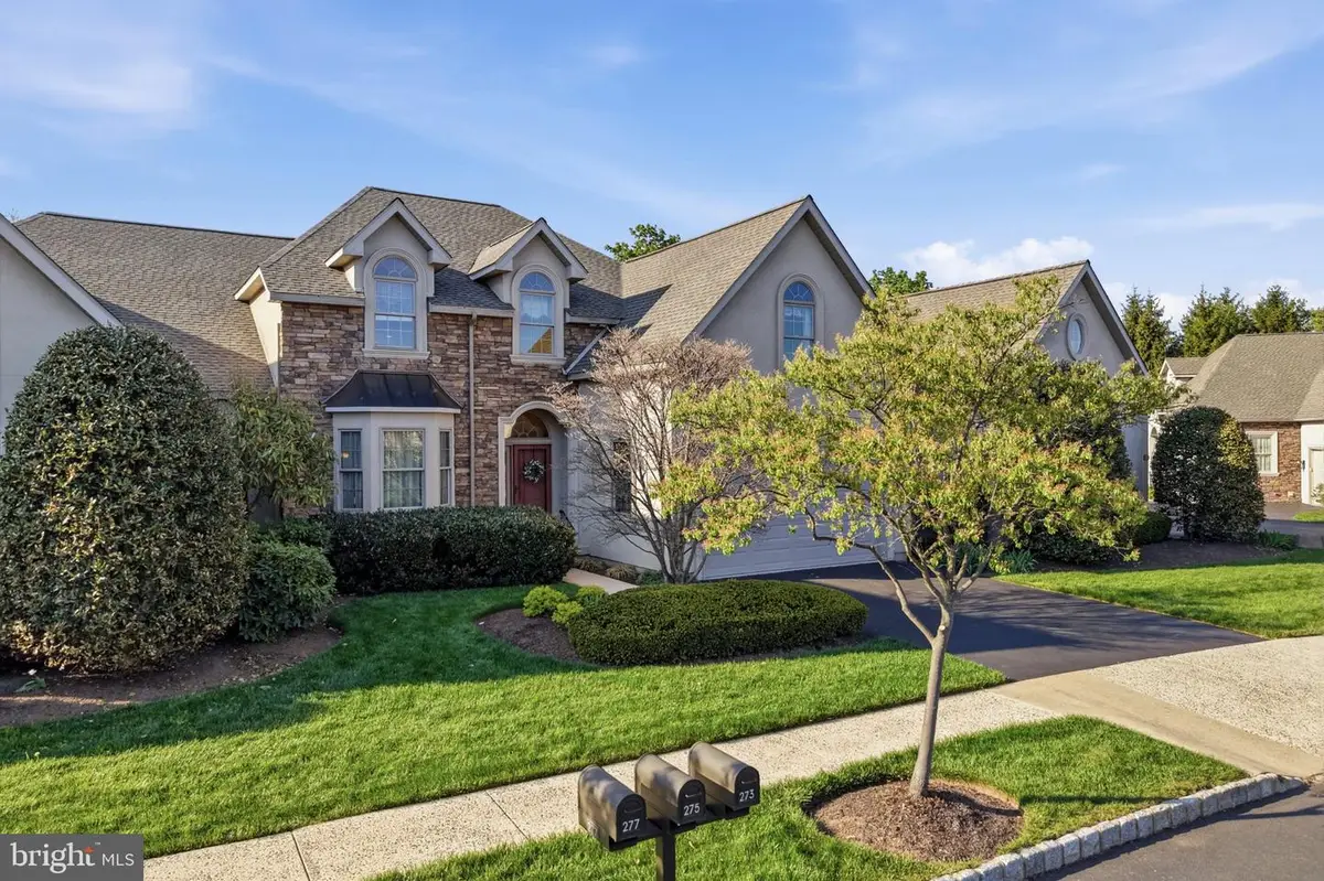 275 Country Club Dr, Telford, PA 18969 - #1