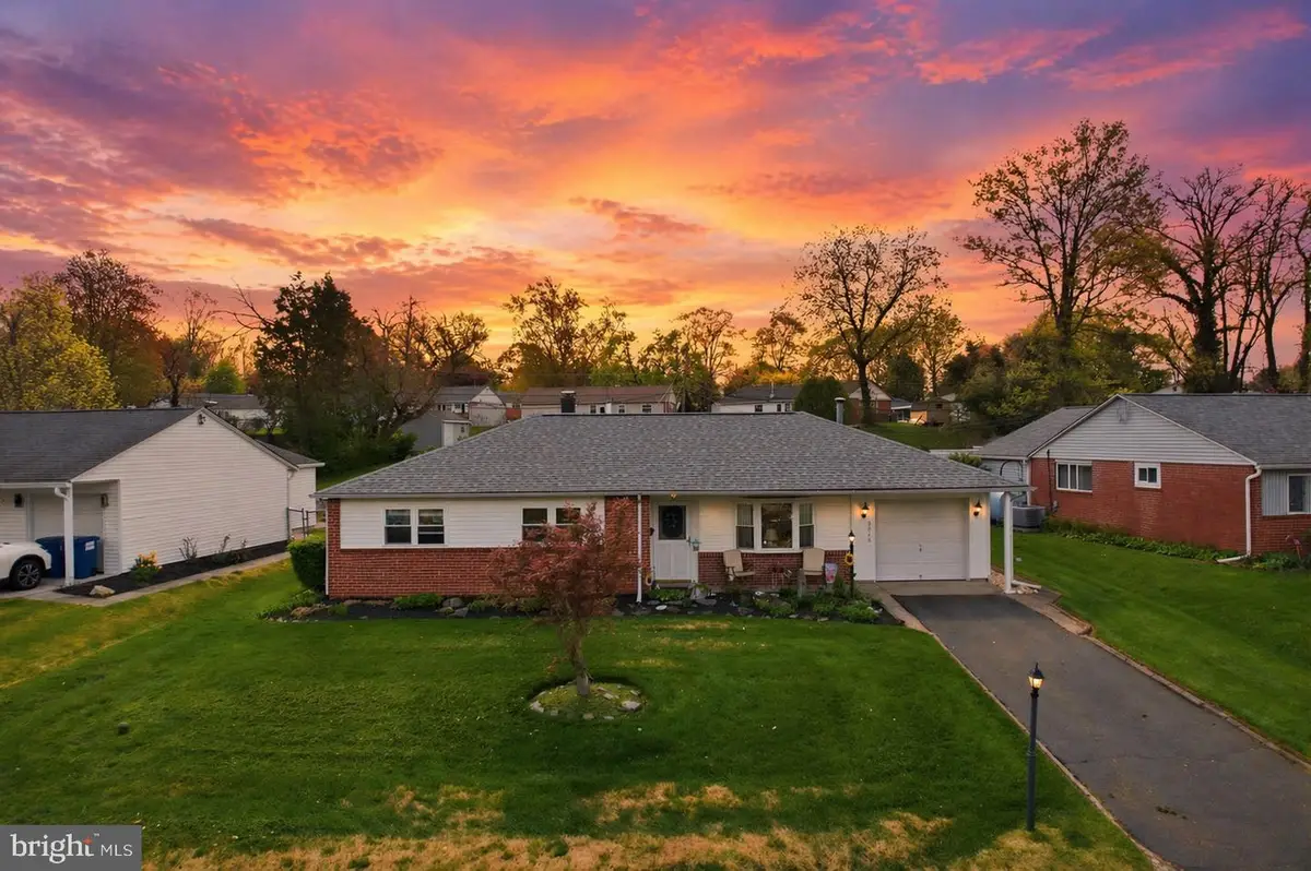 2940 Stoney Creek Rd, Norristown, PA 19401 - #1