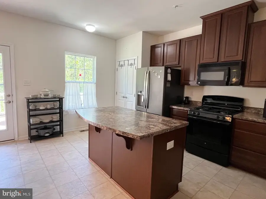 1126 Sageview Dr, Pottstown, PA 19464 - #2