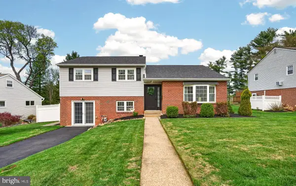 21 Red Oak Rd, ORELAND, PA 19075