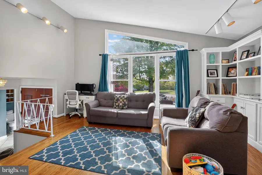 64 Red Rowan Ln, Plymouth Meeting, PA 19462 - #2