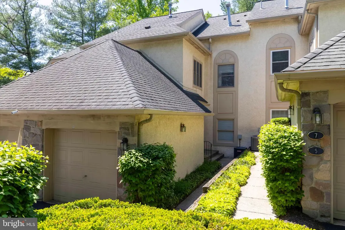 11 Red Oak Dr, Elkins Park, PA 19027 - #1