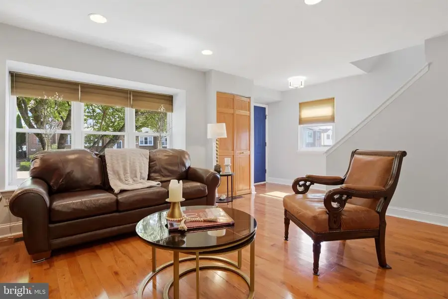 286 Birch Dr, Lafayette Hill, PA 19444 - #3