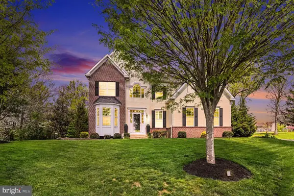 825 Clubhouse Dr, HARLEYSVILLE, PA 19438