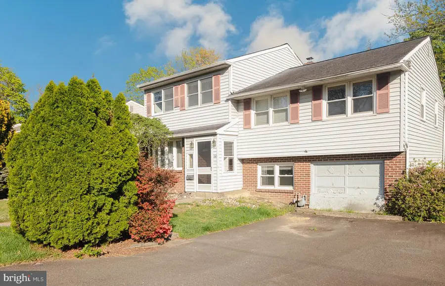 530 Inman Ter, Willow Grove, PA 19090 - #2