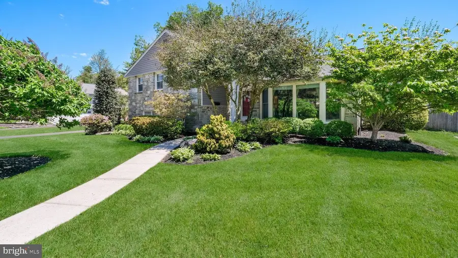 2002 Lantern Ln, Oreland, PA 19075 - #2