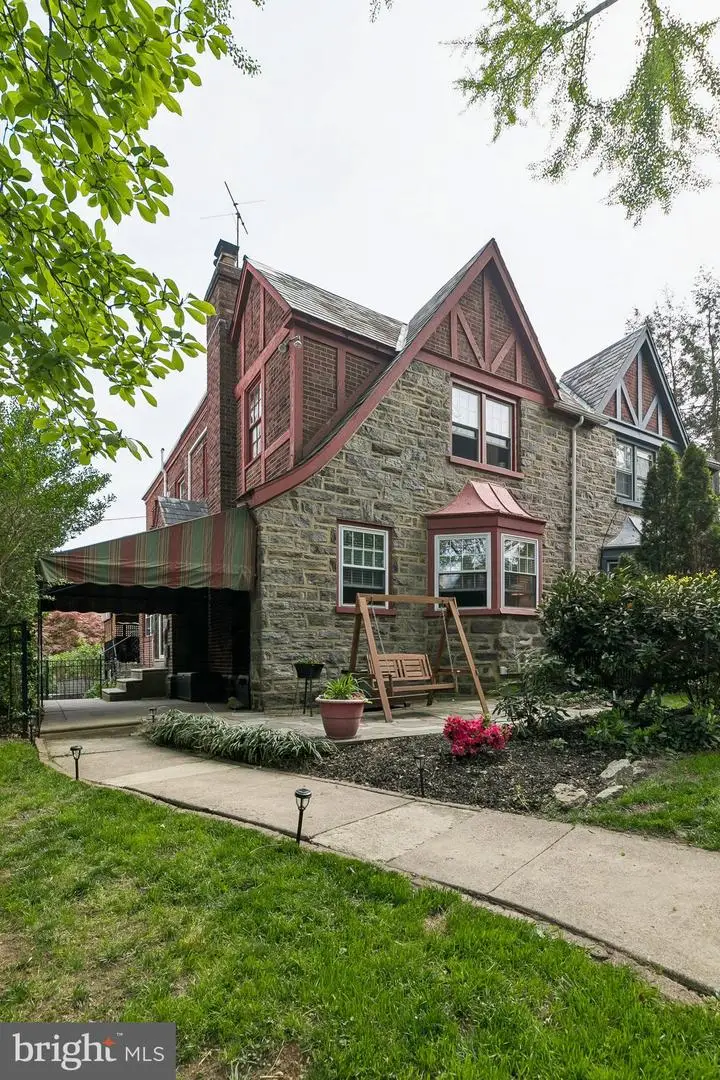 228 Edgehill Rd, Merion Station, PA 19066 - #2